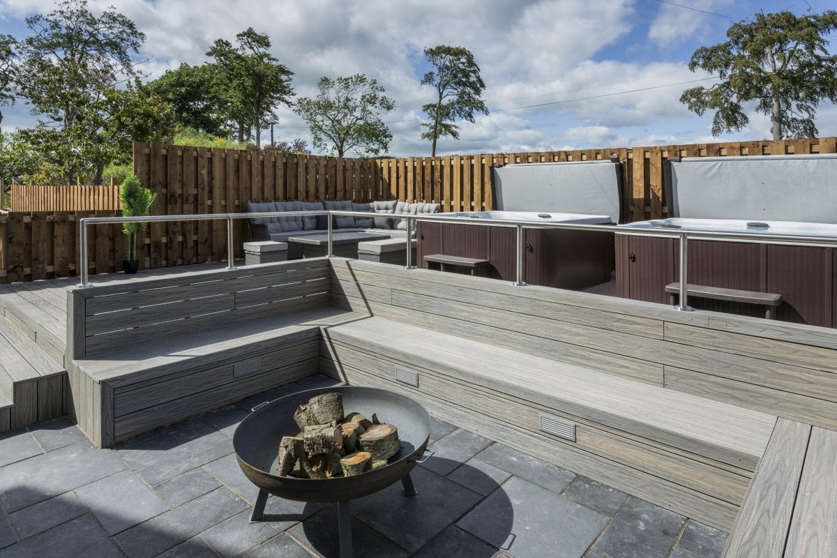 Hot tubs and fire pit on the terrace